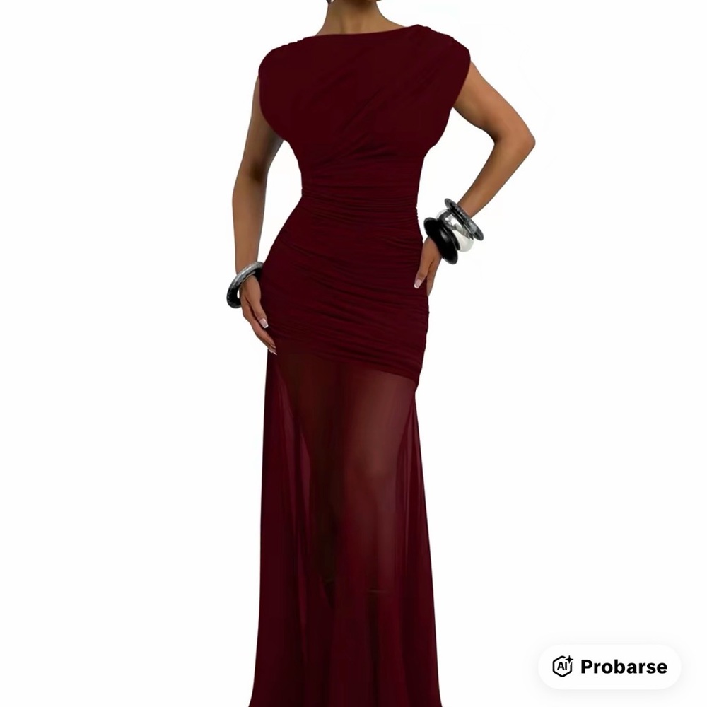 Chic Burgundy Maxi Dress